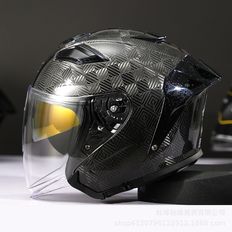 خوذة دراجات نارية من ألياف الك - مراجعة Carbon Fiber Lightweight Motorcycle Helmet وسعره